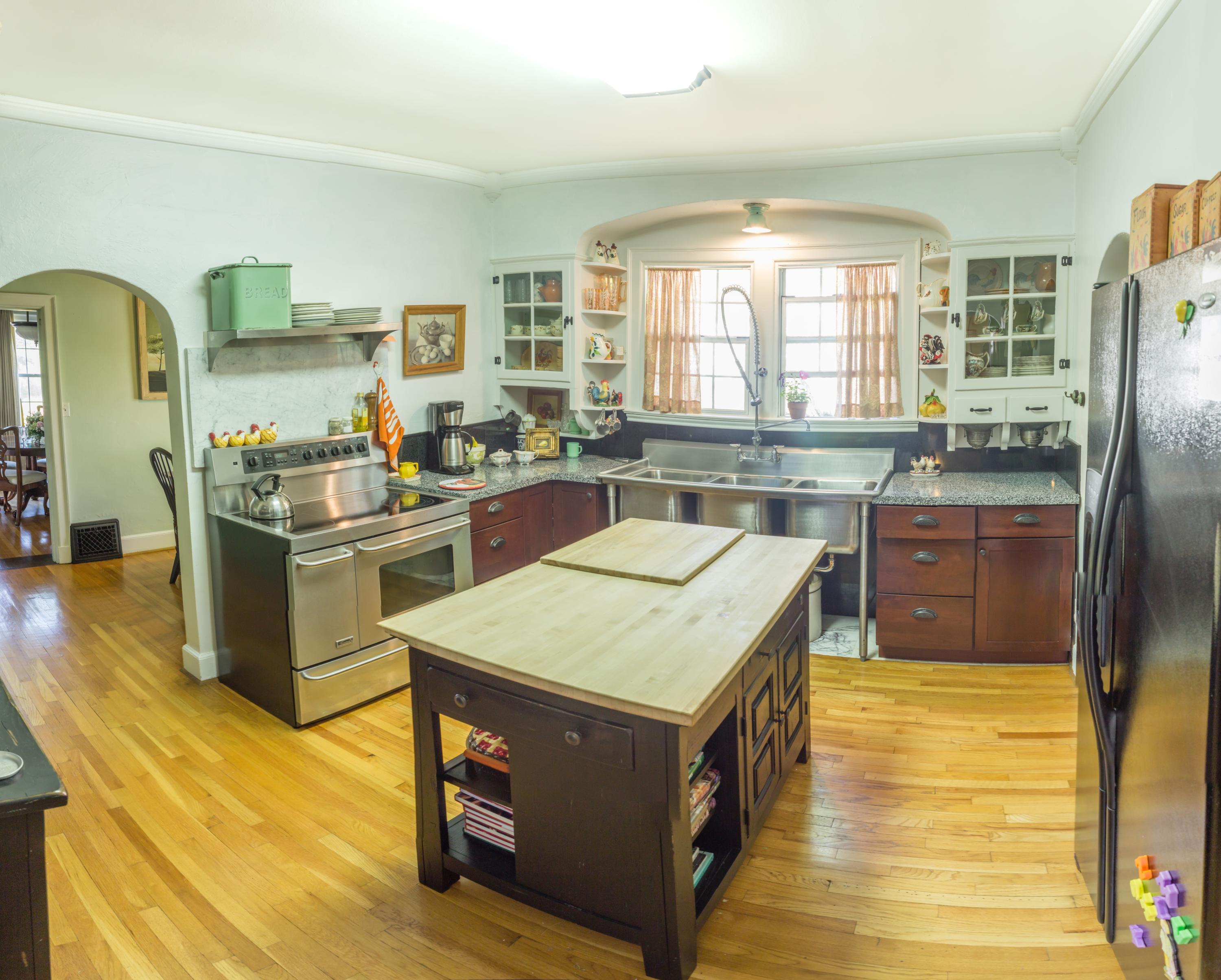 809 State Line Road Chattanooga, TN 37412 - Photo 6 of 12 Kitchen