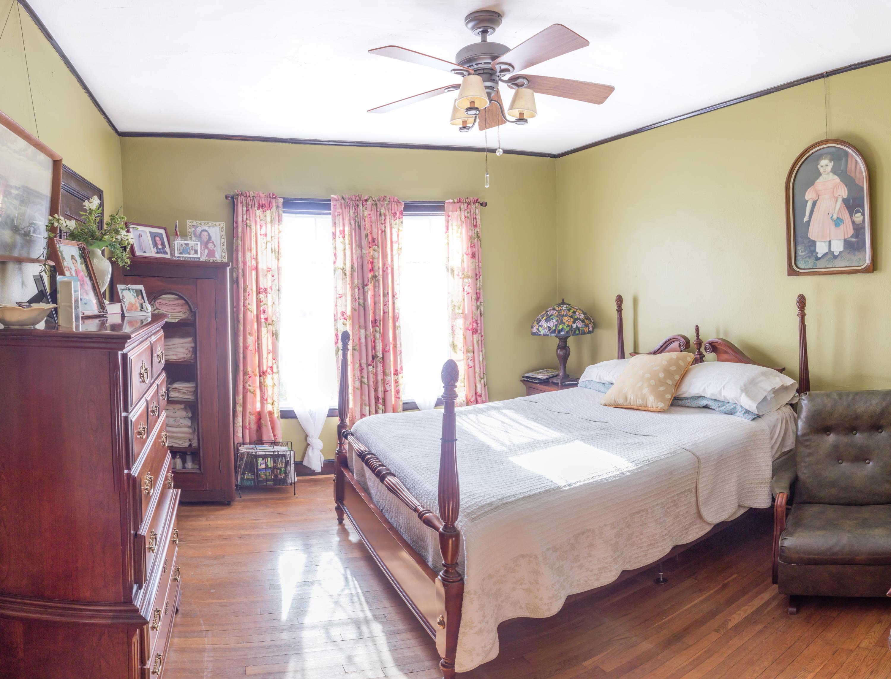 809 State Line Road Chattanooga, TN 37412 - Photo 8 of 12 Bedroom 1