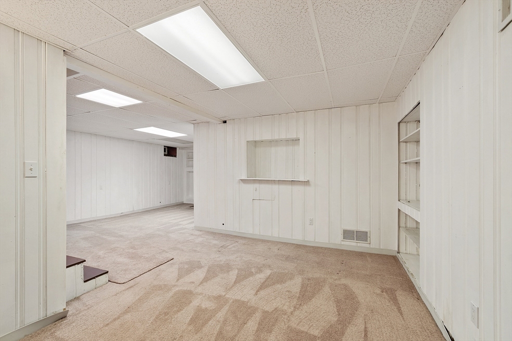 1 Beech Circle Andover, MA 01810 - Photo 27 of 40