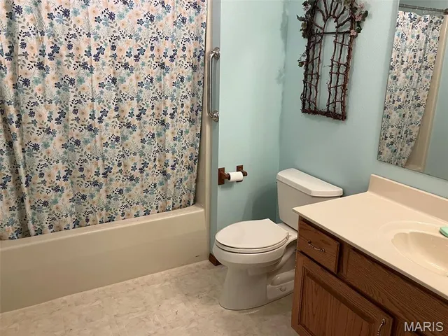 $279,900 | 523 Thouvenot Lane, New Baden, IL 62265