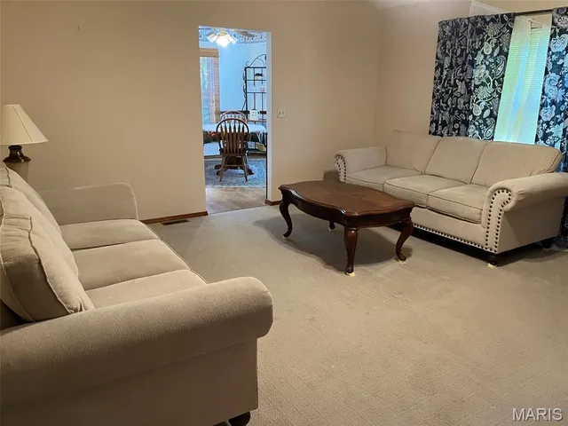 $279,900 | 523 Thouvenot Lane, New Baden, IL 62265