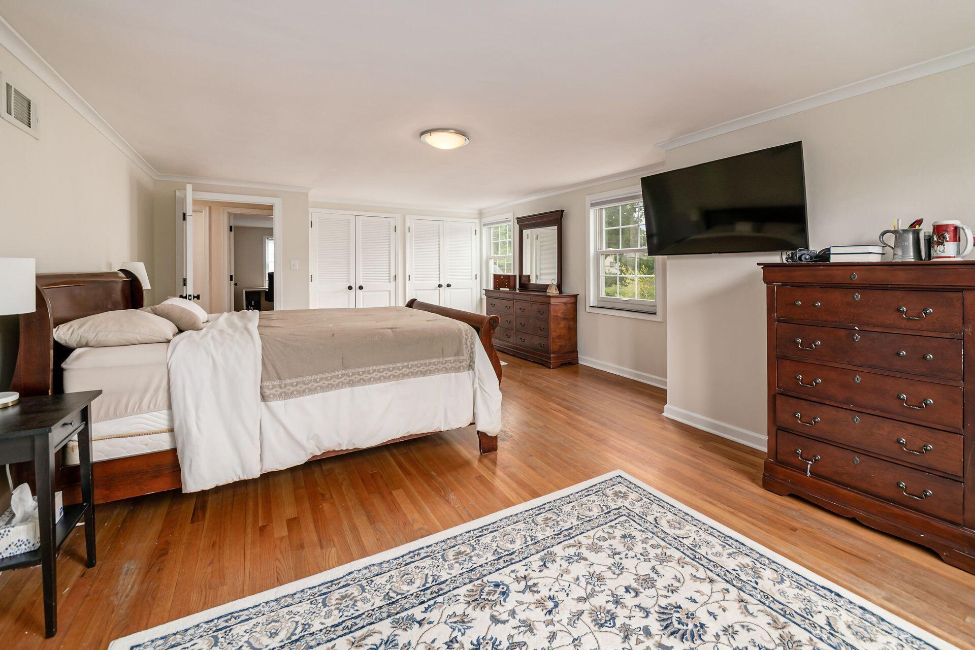 281 South Broadleigh Road Columbus, OH 43209 - Photo 32 of 44 036__L 281 S Broadleigh Rd102