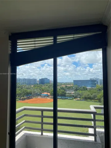 $2,700 | 3300 Northeast 191st Street, Unit 906, Aventura, FL 33180