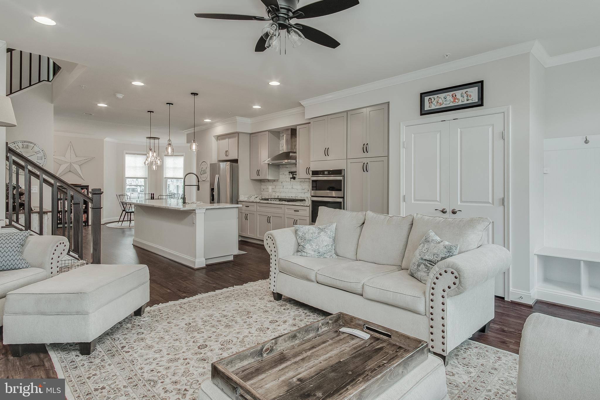511 Prieur Road Frederick, MD 21701 - Photo 15 of 43 Living room Pic 1