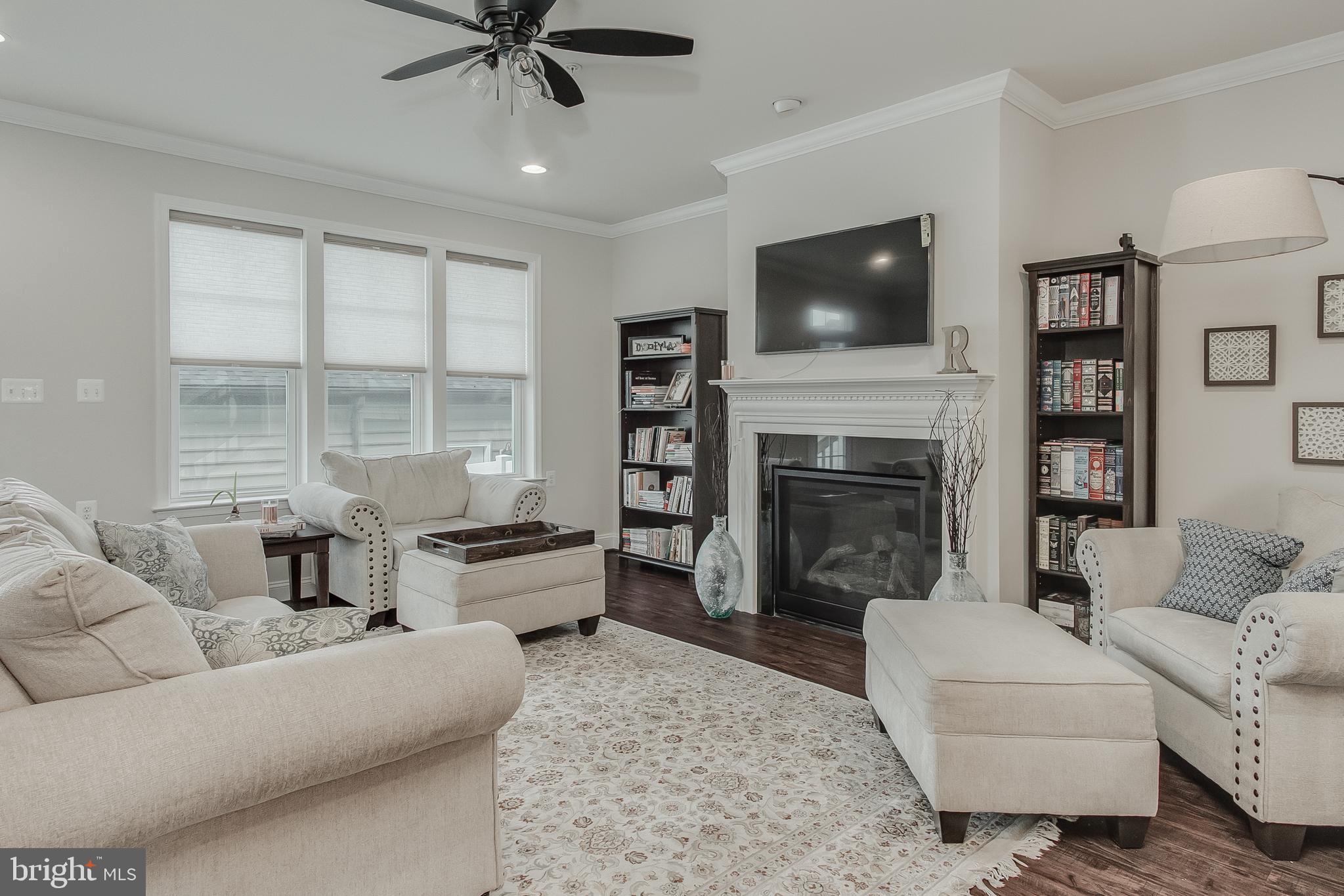 511 Prieur Road Frederick, MD 21701 - Photo 17 of 43 Living room Pic 3