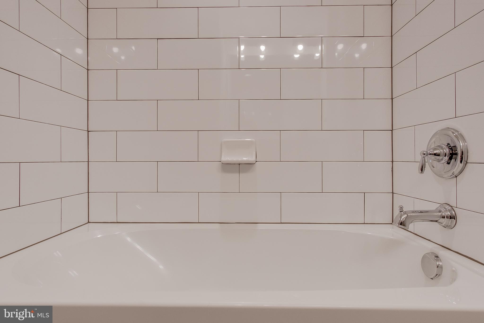 511 Prieur Road Frederick, MD 21701 - Photo 30 of 43 2nd full bathroom Pic 2