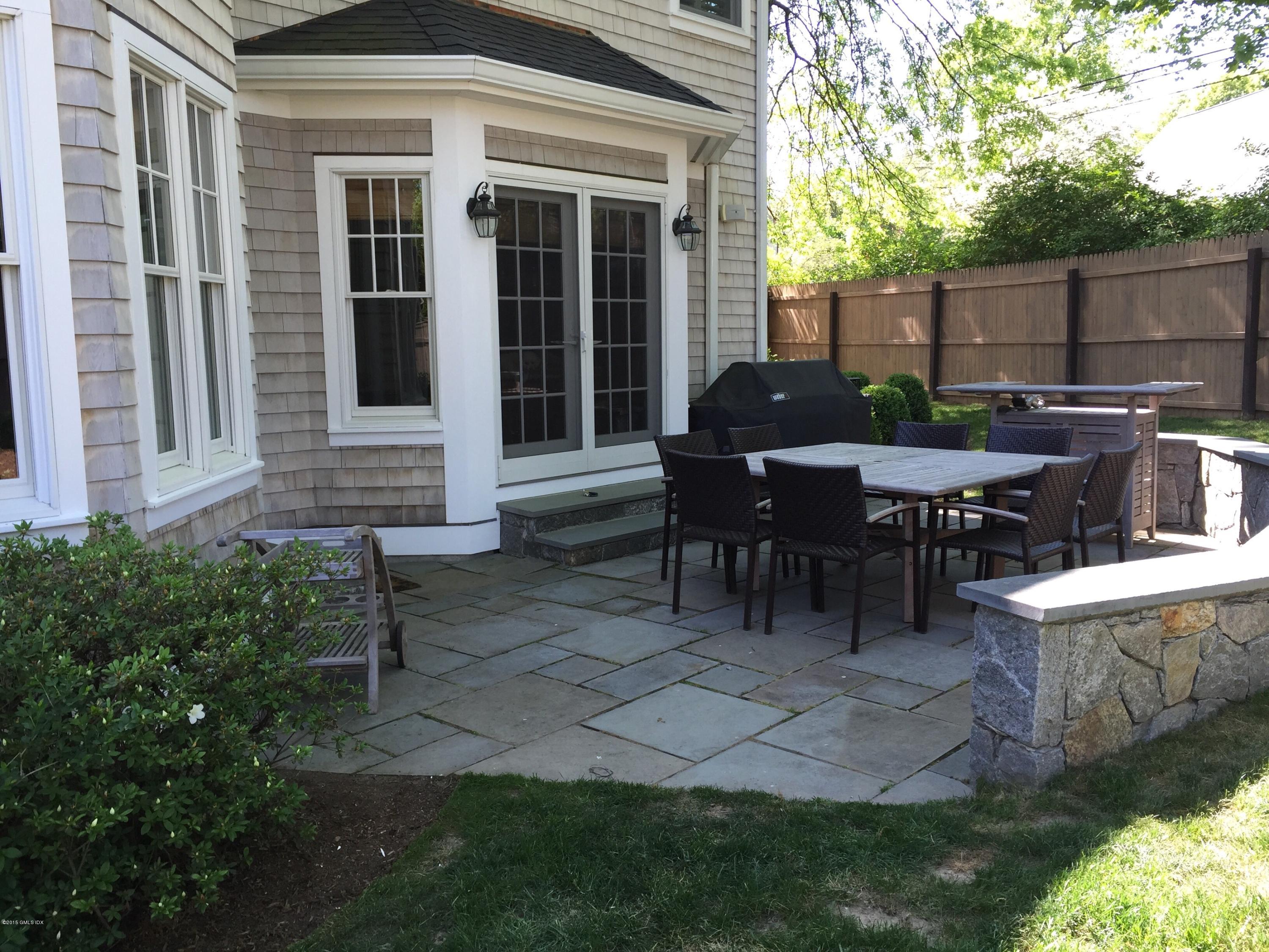45 Riverside Lane Riverside, CT 06878 - Photo 6 of 23 image