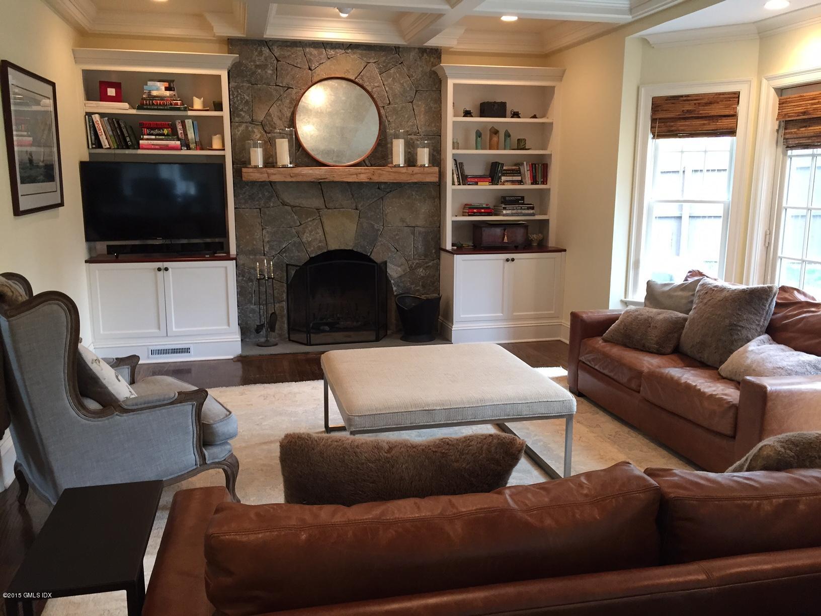45 Riverside Lane Riverside, CT 06878 - Photo 10 of 23 Living1