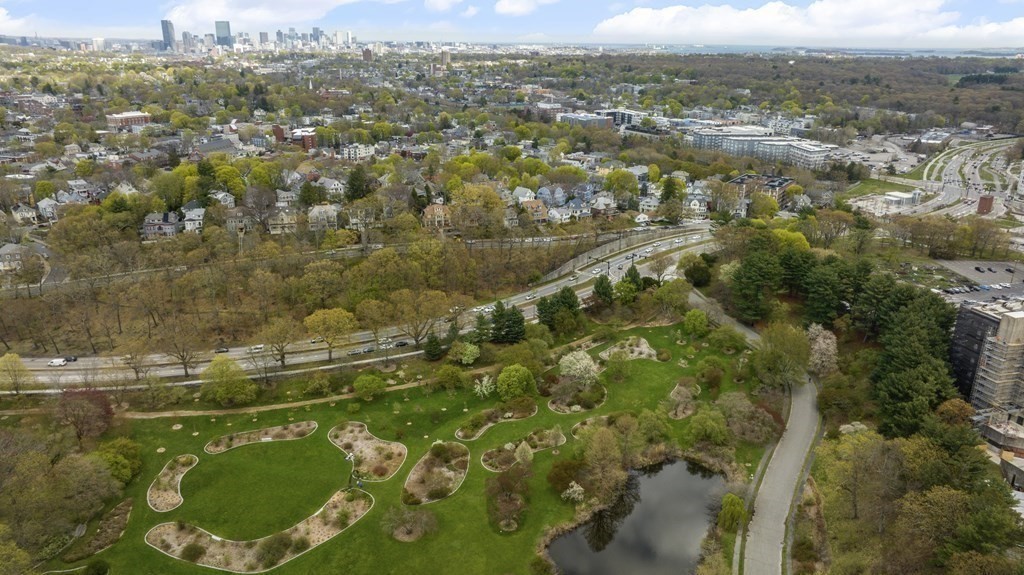 384 Arborway Boston, MA 02130 - Photo 27 of 39