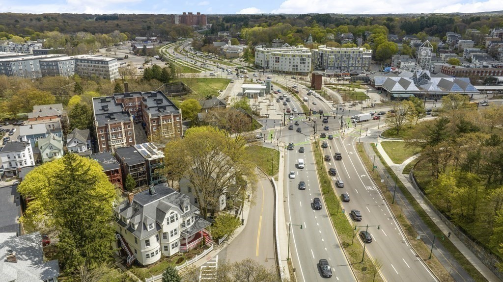 384 Arborway Boston, MA 02130 - Photo 31 of 39 a view of a city