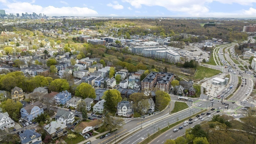 384 Arborway Boston, MA 02130 - Photo 32 of 39 a view of a city