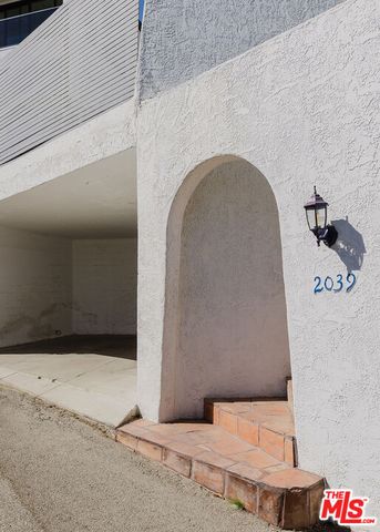 $7,500 | 2039 Glencoe Way, Los Angeles, CA 90068