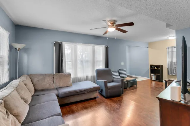 $224,900 | 1942 North Oliver Avenue, Minneapolis, MN 55411