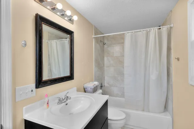 $224,900 | 1942 North Oliver Avenue, Minneapolis, MN 55411