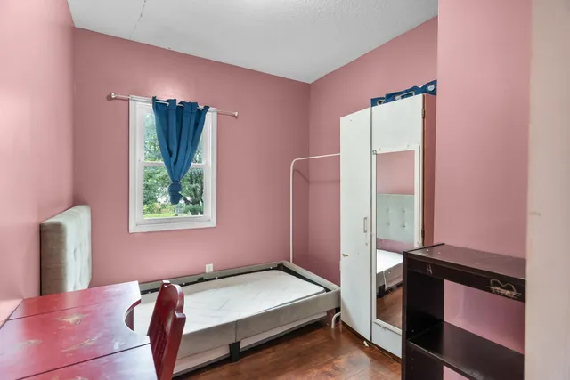 $224,900 | 1942 North Oliver Avenue, Minneapolis, MN 55411