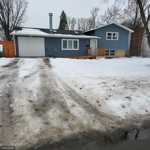 $385,000 | 2308 16th Avenue East, North St. Paul, MN 55109