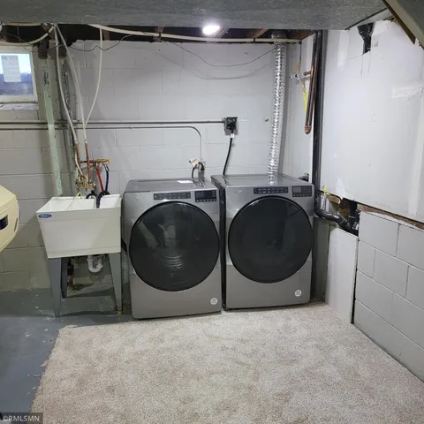 $385,000 | 2308 16th Avenue East, North St. Paul, MN 55109