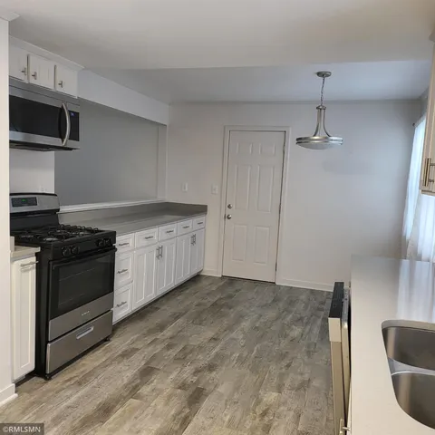 $385,000 | 2308 16th Avenue East, North St. Paul, MN 55109