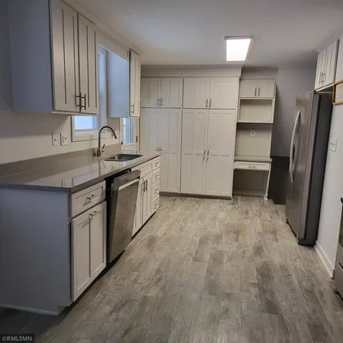 $385,000 | 2308 16th Avenue East, North St. Paul, MN 55109