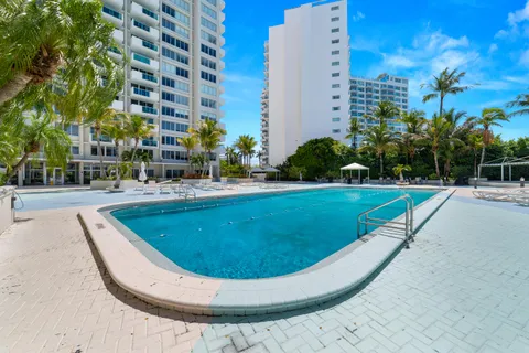 $399,000 | 1200 West Avenue, Unit 316, Miami Beach, FL 33139