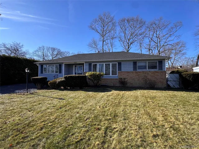 $599,000 | 210 Schoenfeld Boulevard, Patchogue, NY 11772