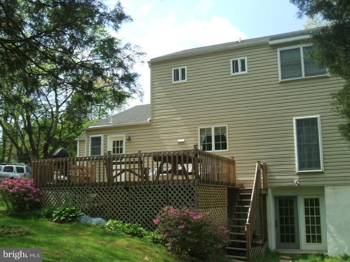 2605 Pheasant Run Spring City, PA 19475 - Photo 3 of 8 Gallery Image 3