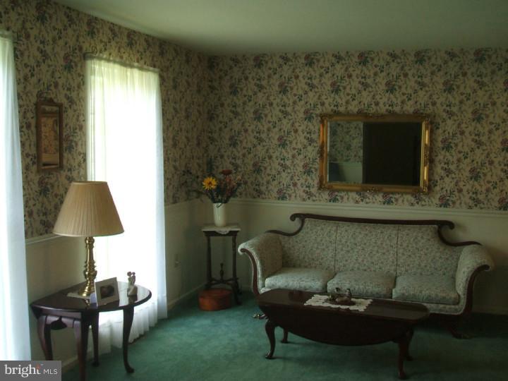 2605 Pheasant Run Spring City, PA 19475 - Photo 5 of 8 Gallery Image 5