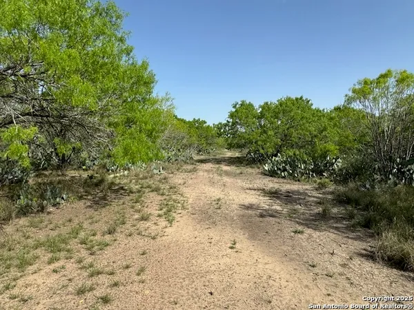 $160,420 | 14 Windmill Ranchettes Cr 329, Jourdanton, TX 78026