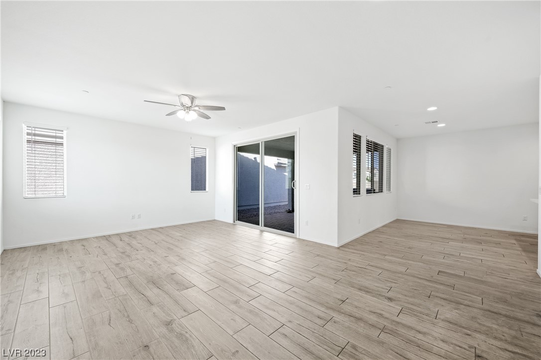 952 East Sunset Road Henderson, NV 89011 - Photo 4 of 53 Gallery Image 4