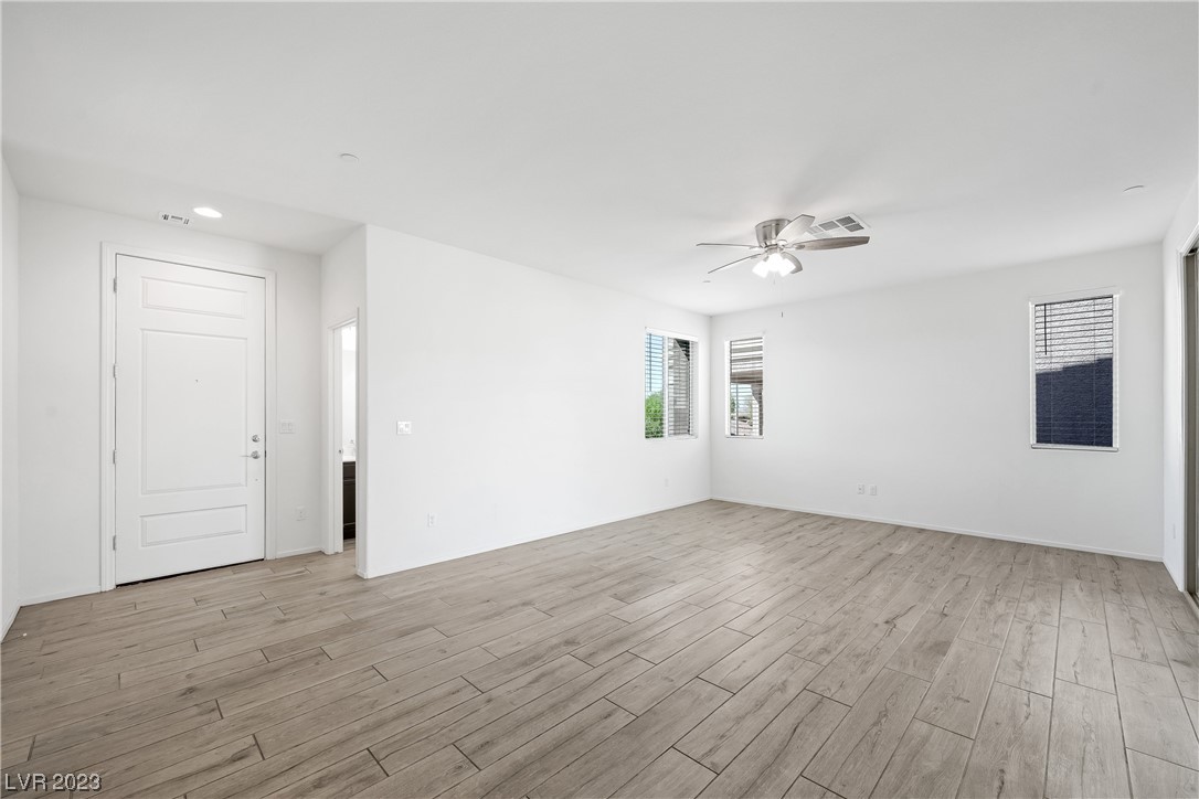 952 East Sunset Road Henderson, NV 89011 - Photo 5 of 53 Gallery Image 5