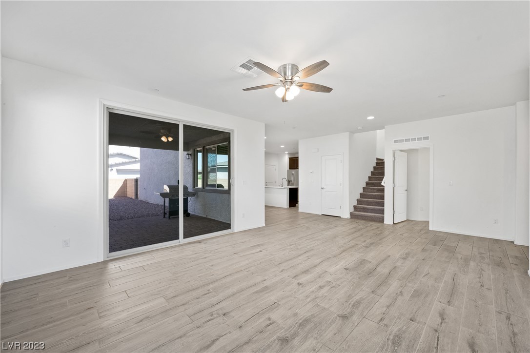 952 East Sunset Road Henderson, NV 89011 - Photo 7 of 53 Gallery Image 7
