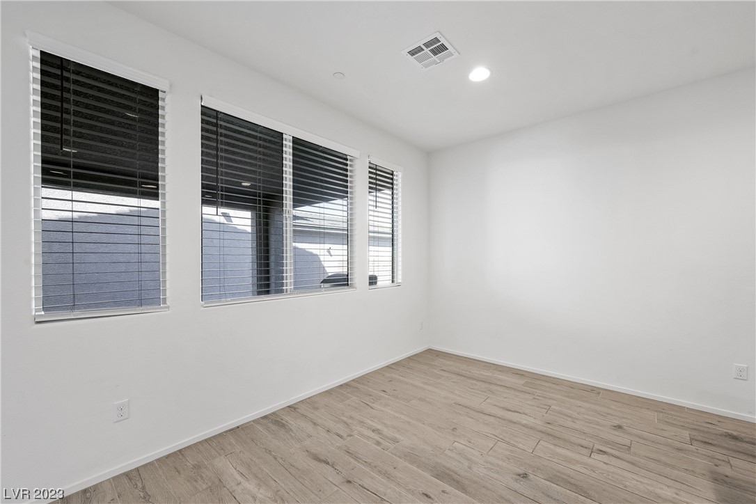 952 East Sunset Road Henderson, NV 89011 - Photo 8 of 53 Gallery Image 8