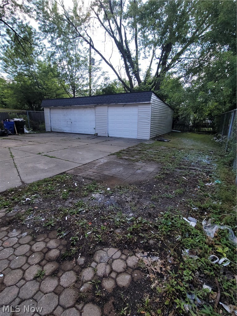 3969 Strandhill Road Cleveland, OH 44128 - Photo 32 of 35 Gallery Image 32