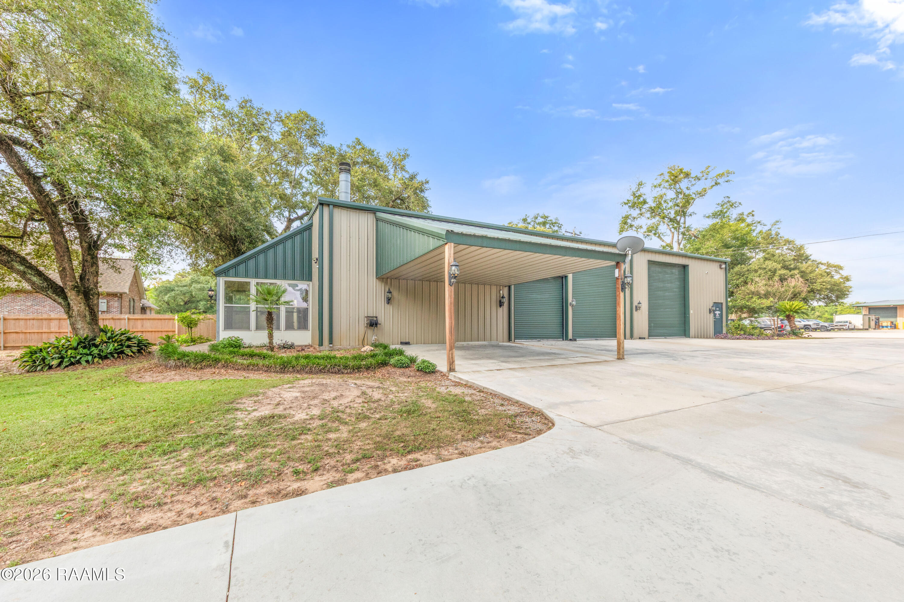 4517 Woodlawn Road Maurice, LA 70555 - Photo 5 of 42 4517Woodlawn-6