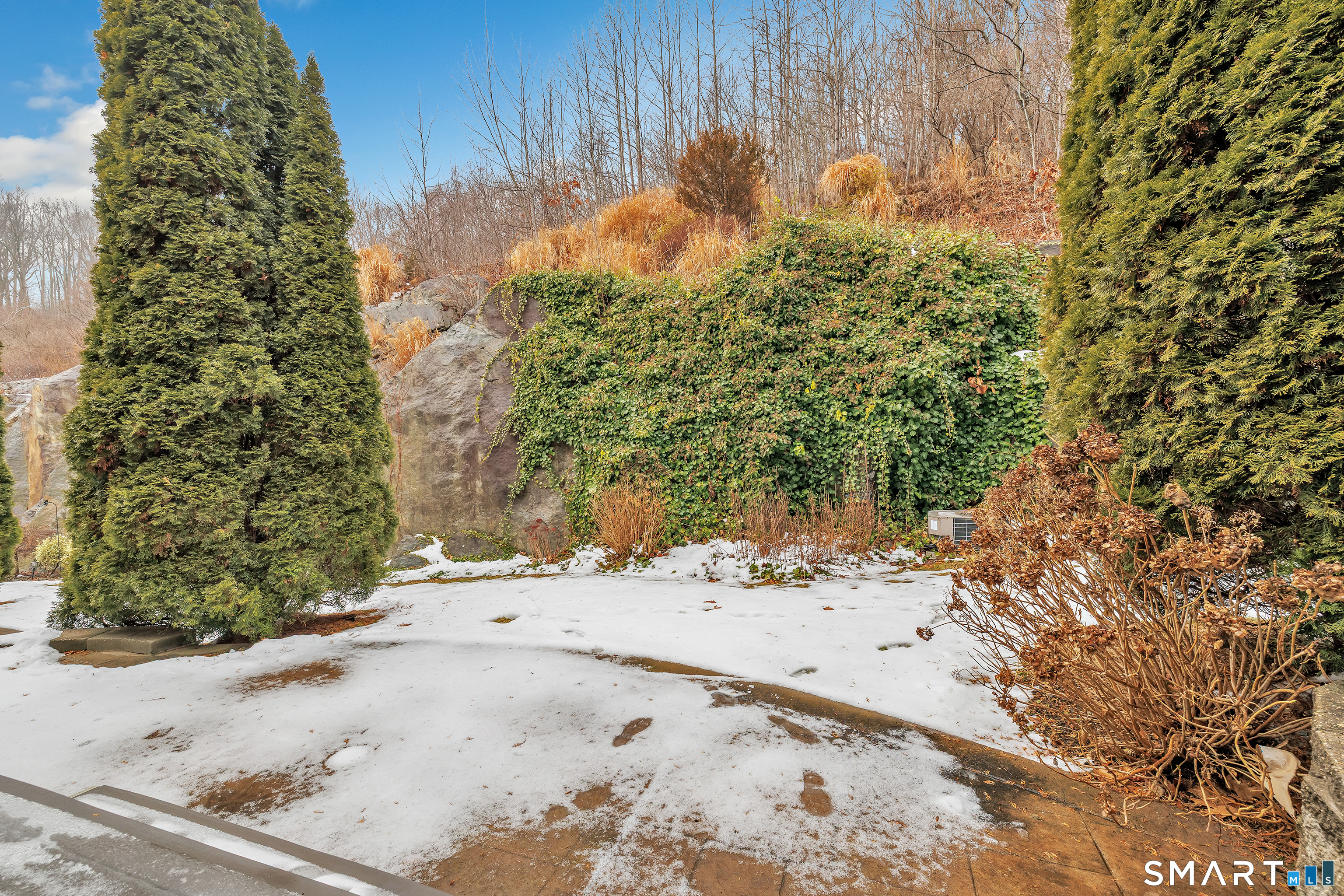 665 River Road, Unit 2 Shelton, CT 06484 - Photo 30 of 33