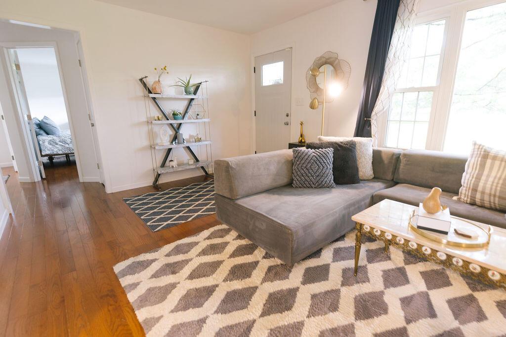 6771 Dublin Road Delaware, OH 43015 - Photo 4 of 44 LIVING ROOM