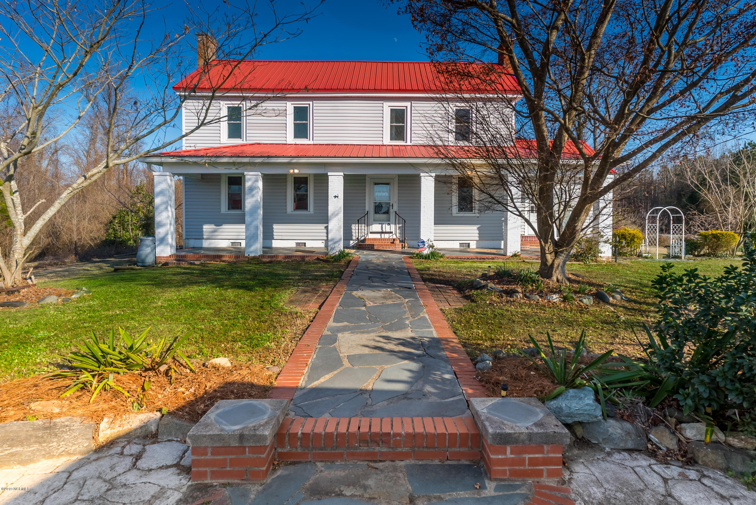 79 Mill Road Washington, NC 27889 - Photo 1 of 40 Front of Home