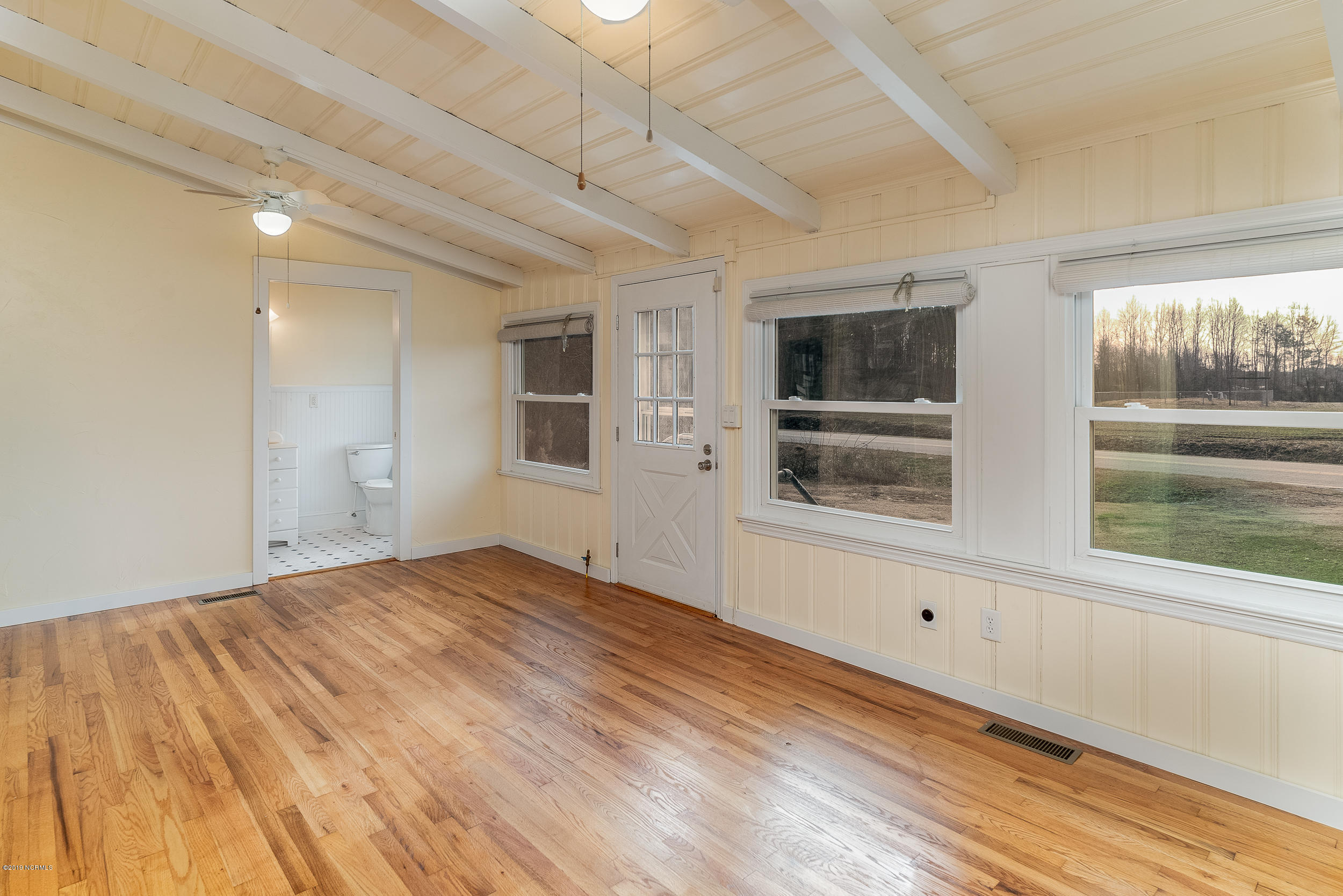 79 Mill Road Washington, NC 27889 - Photo 14 of 40 Beamed Ceiling