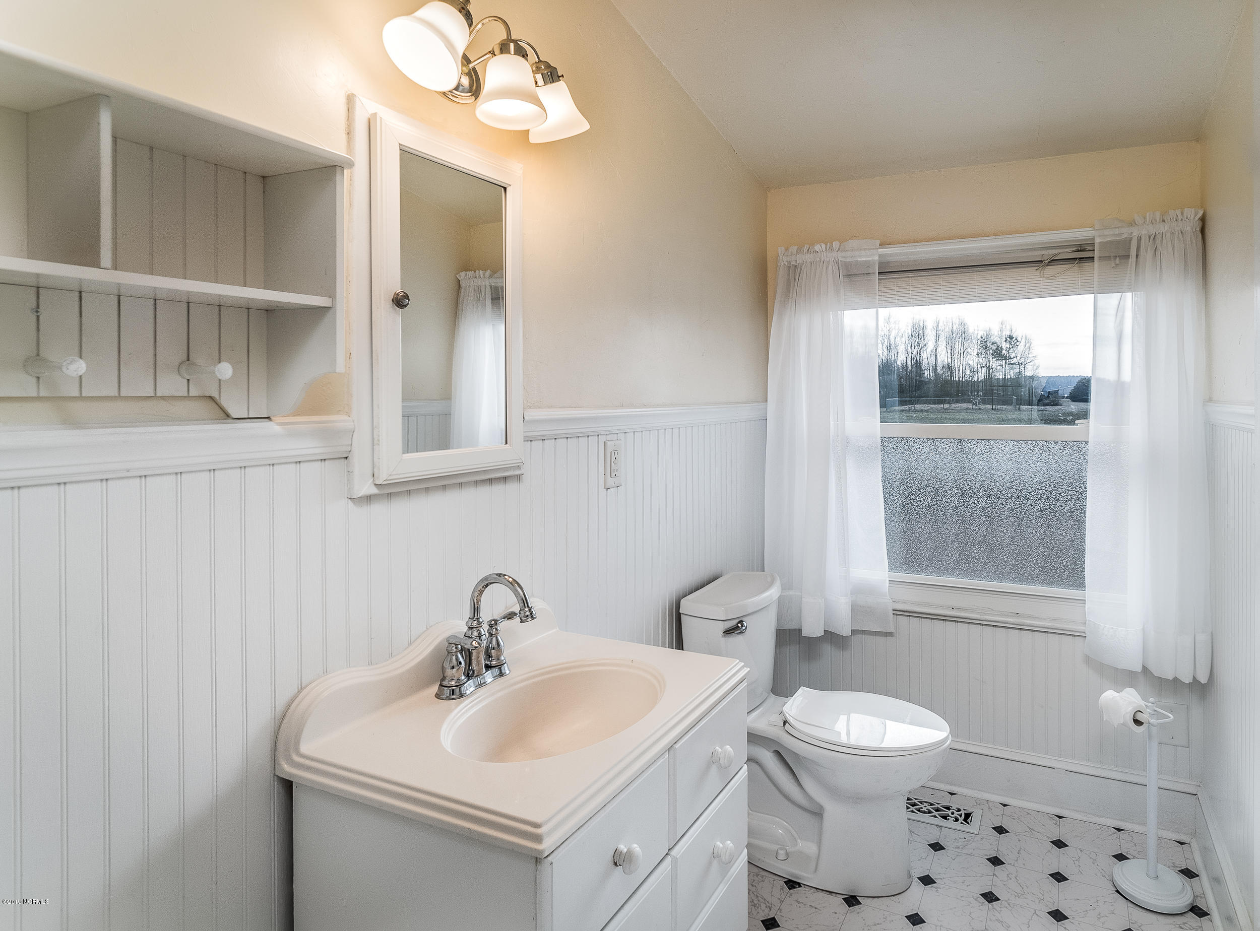 79 Mill Road Washington, NC 27889 - Photo 21 of 40 Bath