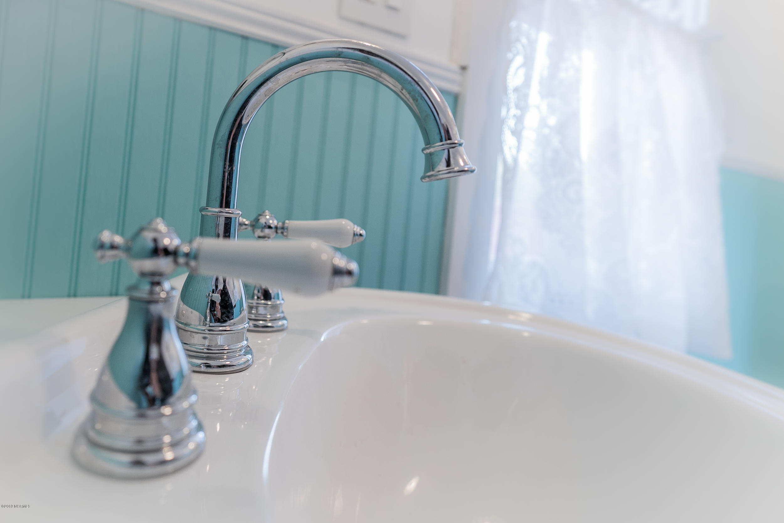 79 Mill Road Washington, NC 27889 - Photo 27 of 40 Renovated Bath