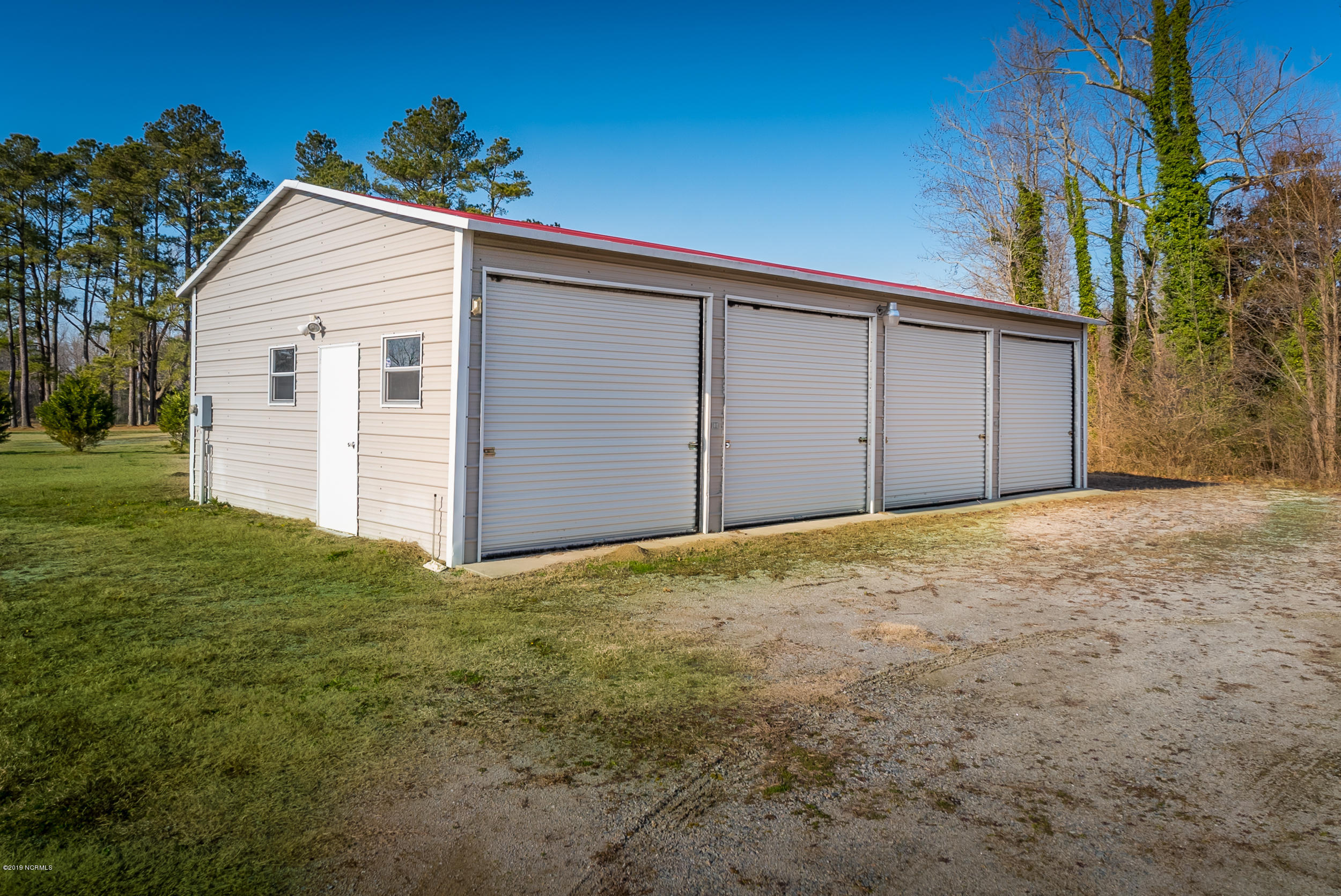 79 Mill Road Washington, NC 27889 - Photo 31 of 40 4-bay garage