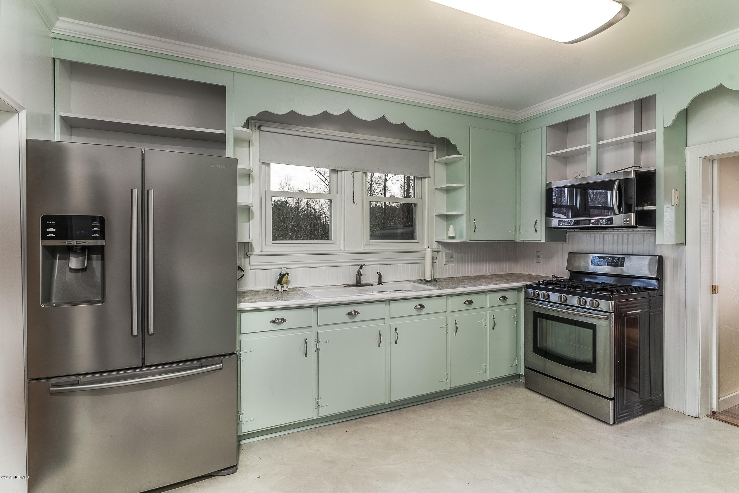 79 Mill Road Washington, NC 27889 - Photo 9 of 40 Kitchen
