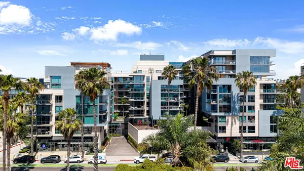 $3,295,000 | 1755 Ocean Avenue, Unit 303, Santa Monica, CA 90401