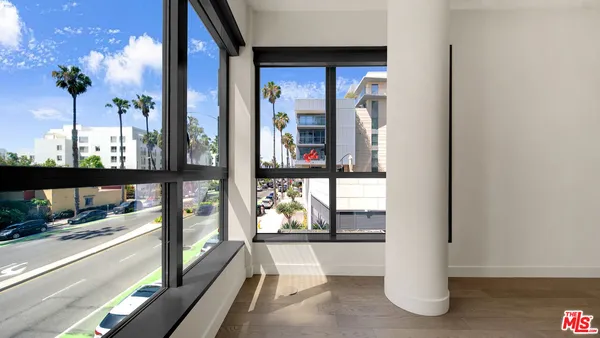 $3,295,000 | 1755 Ocean Avenue, Unit 303, Santa Monica, CA 90401