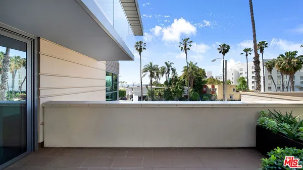 $3,295,000 | 1755 Ocean Avenue, Unit 303, Santa Monica, CA 90401