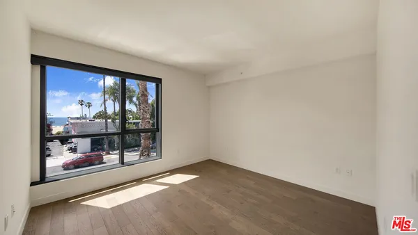$3,295,000 | 1755 Ocean Avenue, Unit 303, Santa Monica, CA 90401