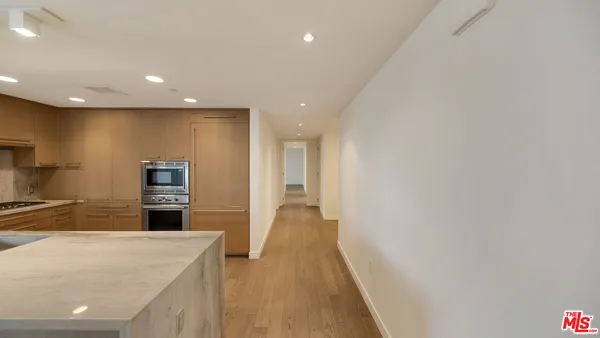 $3,295,000 | 1755 Ocean Avenue, Unit 303, Santa Monica, CA 90401