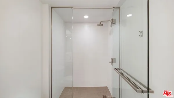 $3,295,000 | 1755 Ocean Avenue, Unit 303, Santa Monica, CA 90401
