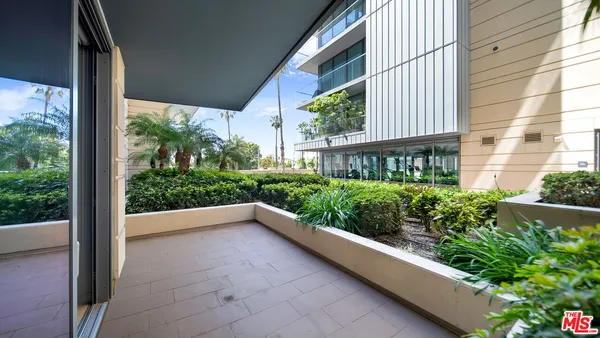 $3,295,000 | 1755 Ocean Avenue, Unit 303, Santa Monica, CA 90401