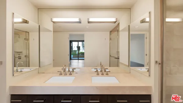 $3,295,000 | 1755 Ocean Avenue, Unit 303, Santa Monica, CA 90401